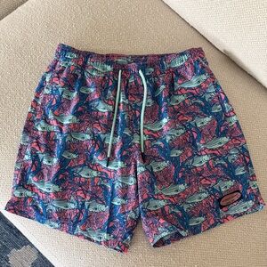 Vineyard Vines Men's Printed Swim Trunks - Pink & Blue Fish Pattern